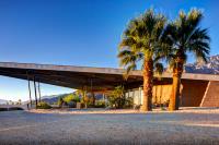 Palm Springs Visitors Center�